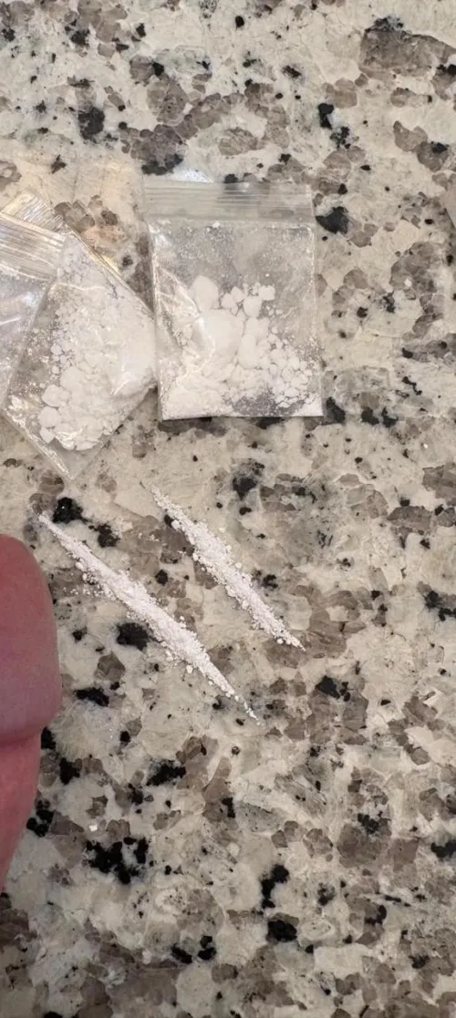 45M Hey come do a line with me! ❄️