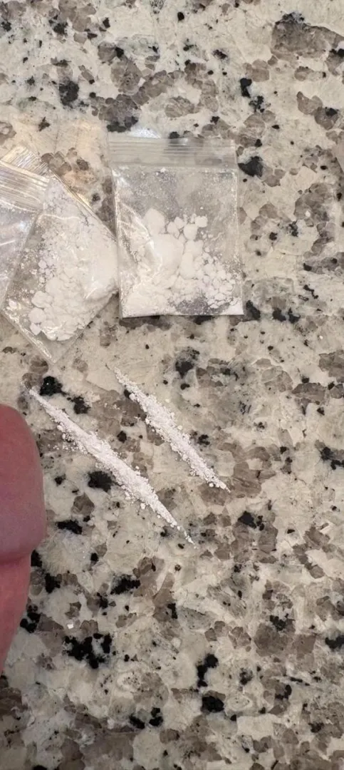 45M Hey come do a line with me! ❄️