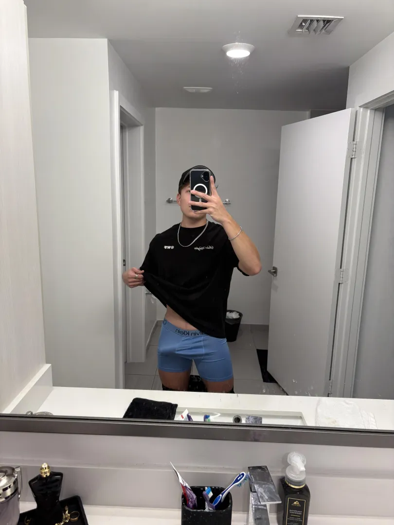 been so sick, haven't nutted in so long..