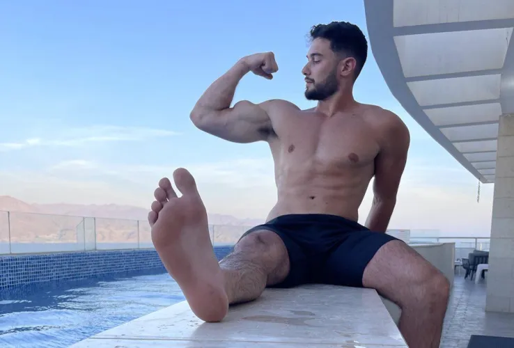 Can I send u pics like this? 