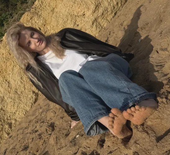 Don't worry, I won't make you lick my dirty toes