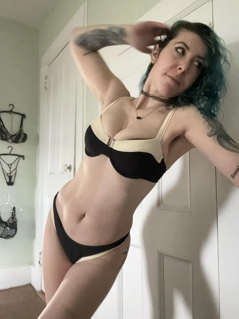 Emo with an hourglass