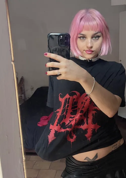 F18. i’m around more than it looks i check lntssag more: ,elenaiviel',