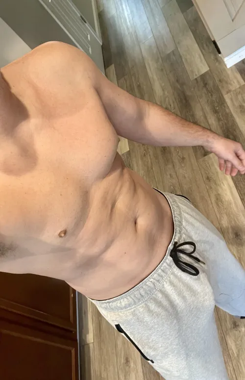 Getting close to the last few days for grey sweats as it’s warming up!!