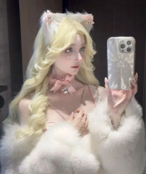 Hii looking for someone to turn me into his furslut or cute fur sissy  DM