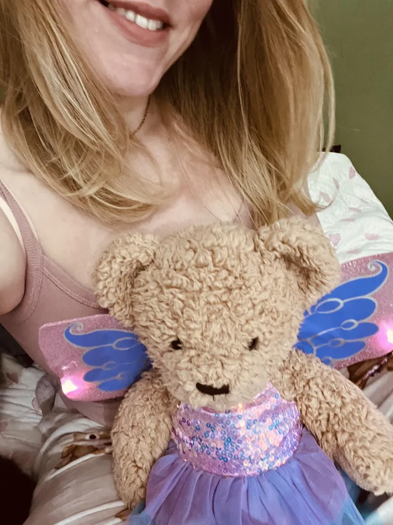 I just love how her wings light up and got my grammas voice in it 