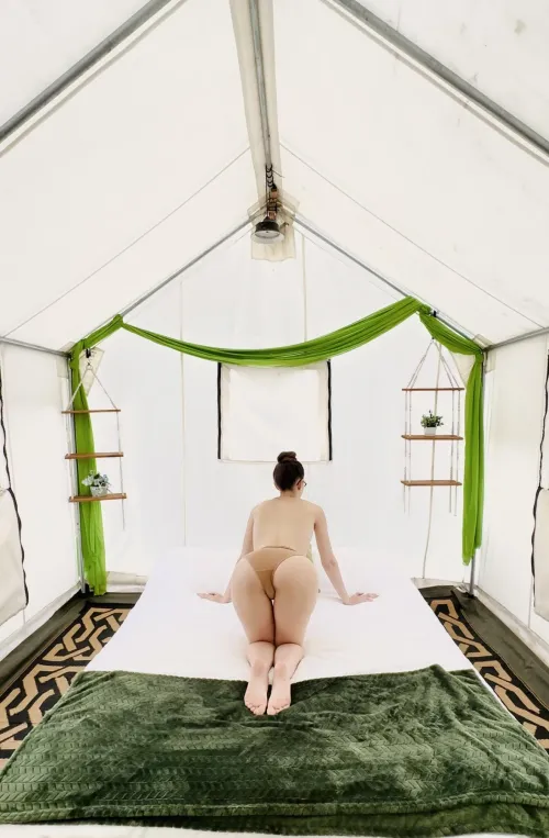 I'm all alone in my glamping tent