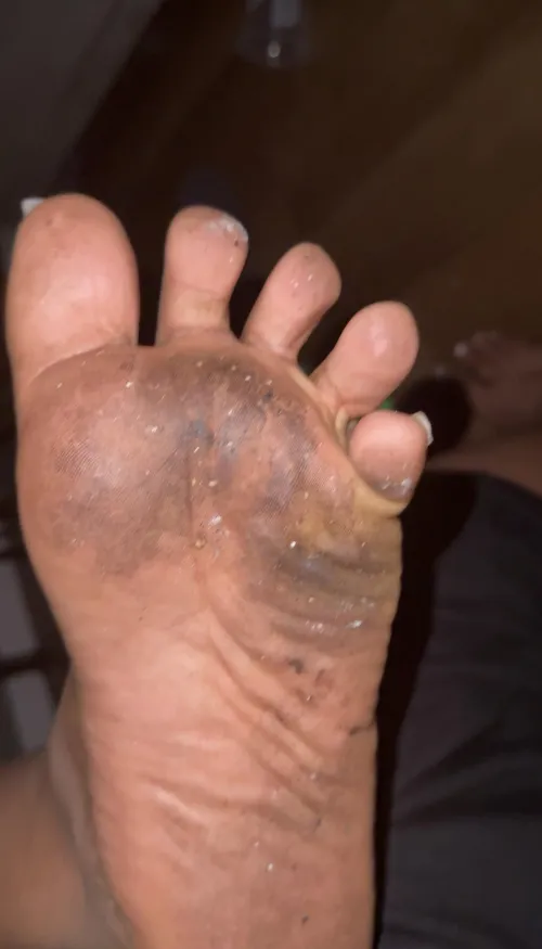 Lick every dirt mark☝