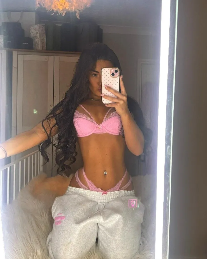 My pierced belly is definitely going to make you leak today