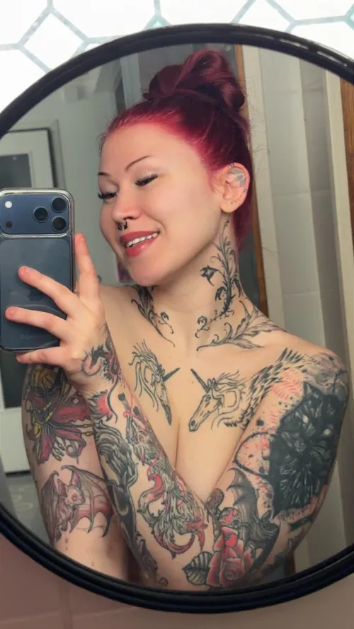 Pitäiskö minun näyttää tissit?