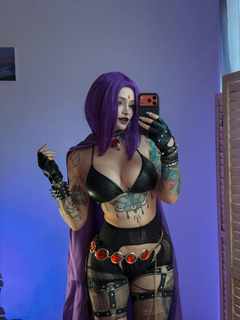 Raven from [Teen Titans] by (Leah Meow)