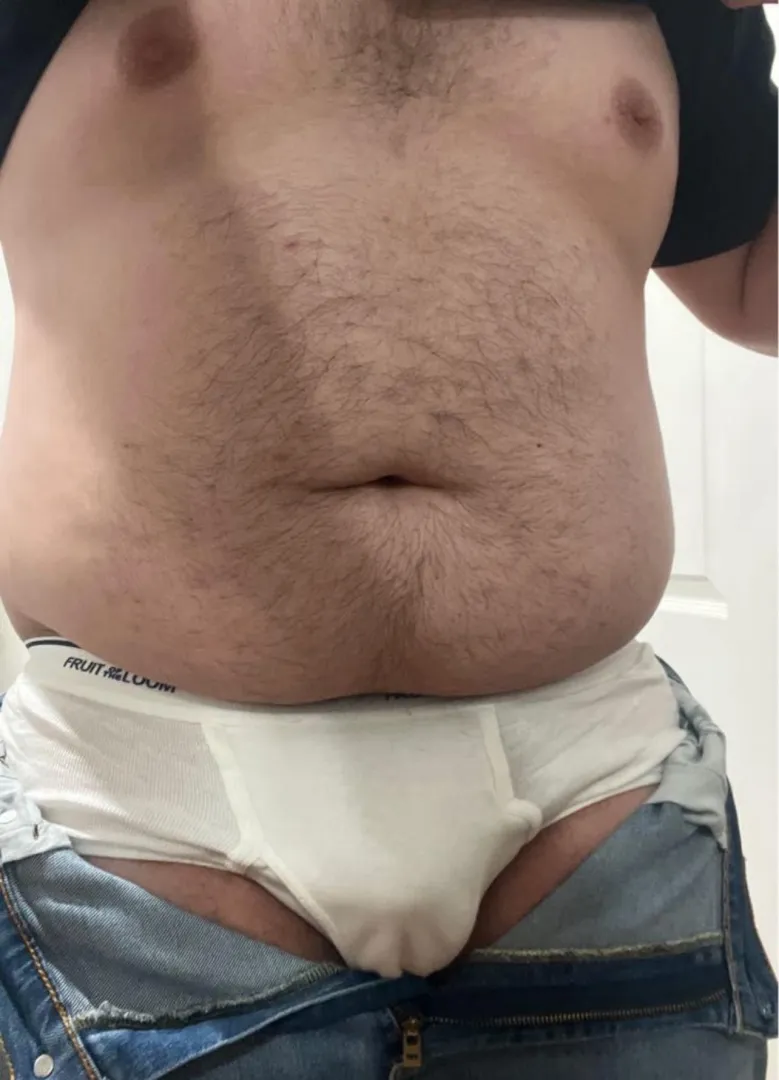 [selling] [USA] $60-100+ briefs / tighty whities only. Come buy from a sweaty chubby gamer guy m18 doing all requests sizes L-XL ( Hanes , FTL , + others) will ship fast!