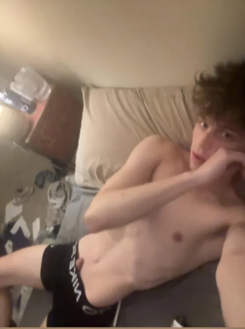 [selling]19 I’m reallllll doing this mostly for fun cheapest pair I’d do is $15 most expensive $40 msg me I’ll show u and take a vid of doing what u want to them before I send em