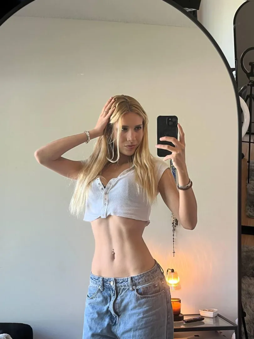 serving reflection realness