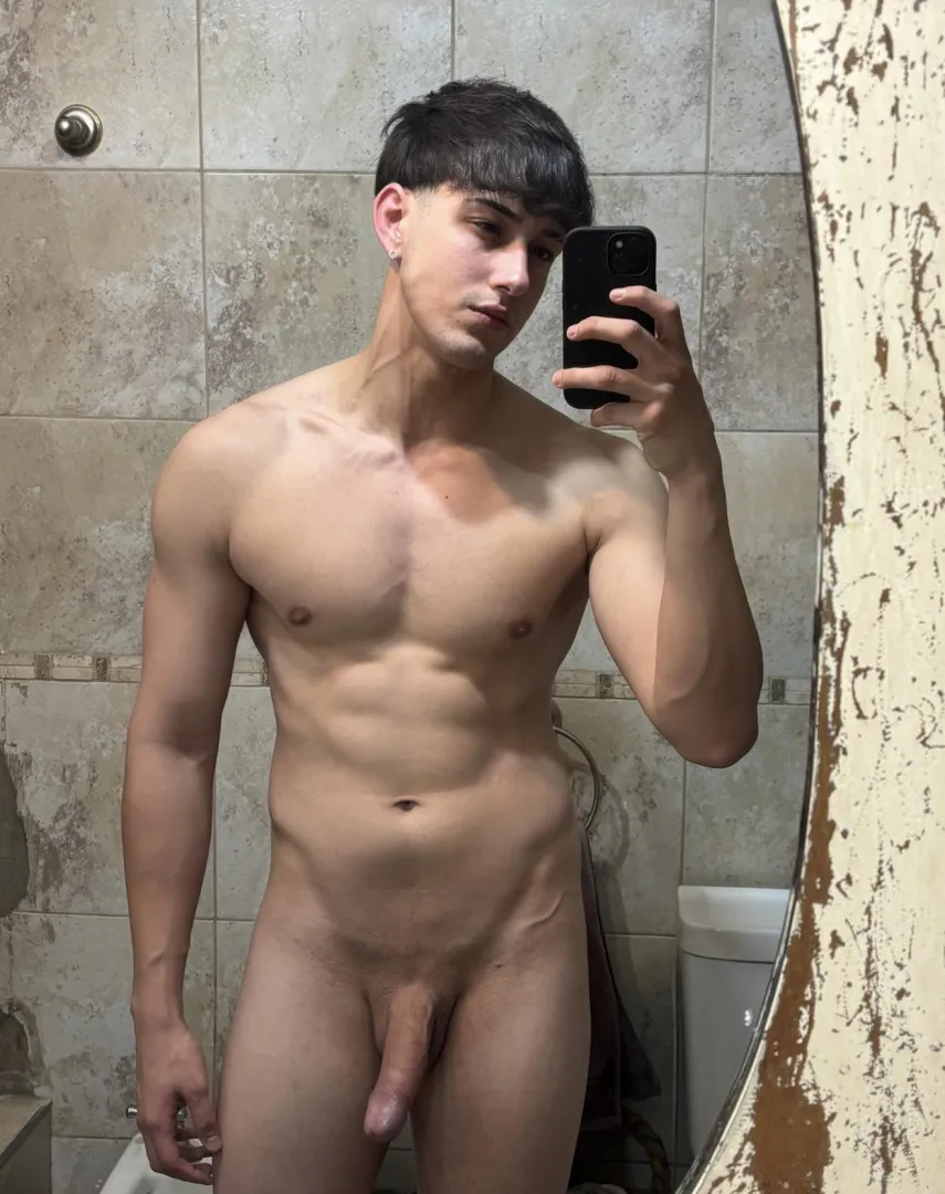 21, am I more of a twink or twunk?