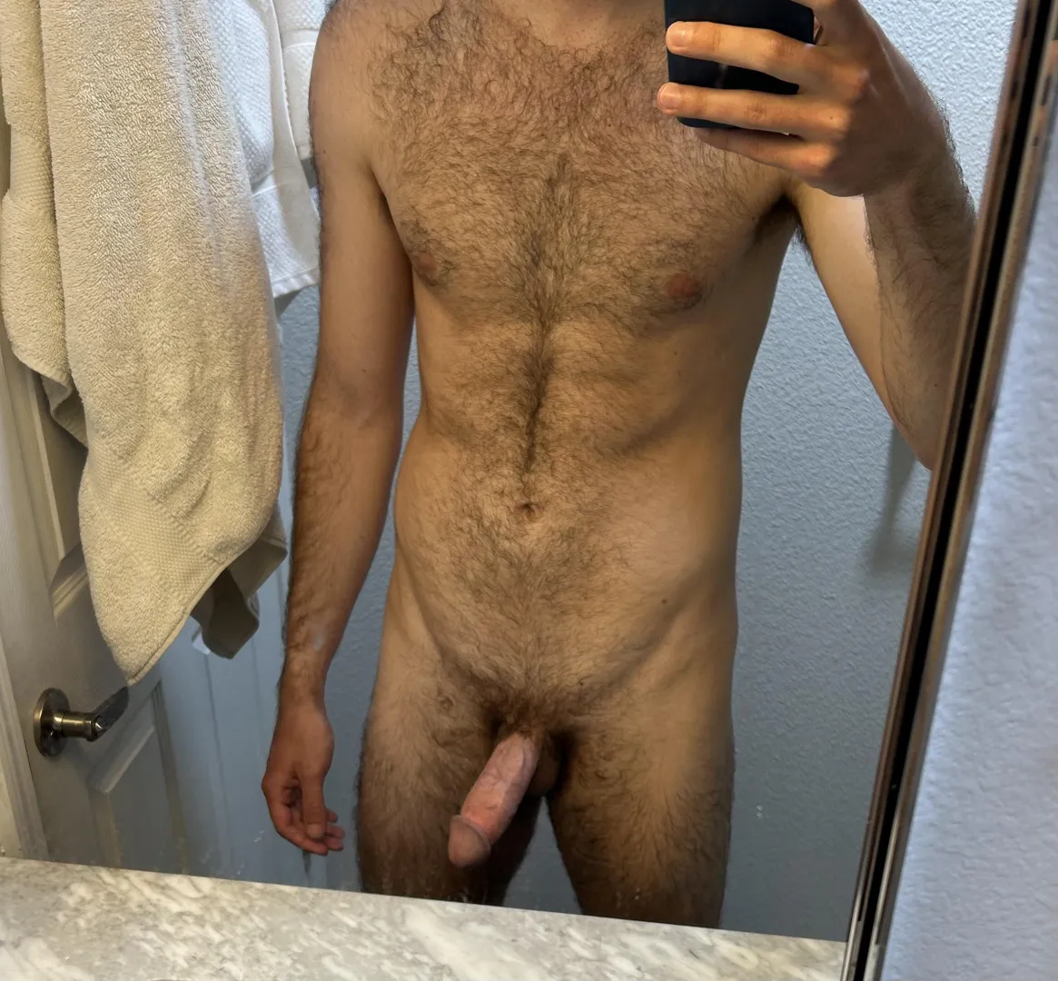 [22] First time posting here!I’m a bit skinnier than most hunks here but no less hairy