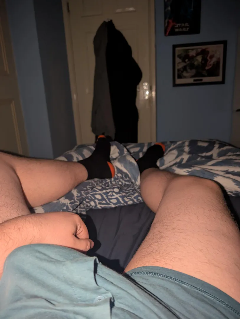 22 M4M verse bottom. Looking to bottom or give/receive head with a hug lad on good Friday. Can accom or travel anywhere in north west. DM me if interested