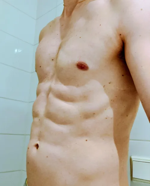 44y fit Daddy looking for trad sissy-wife