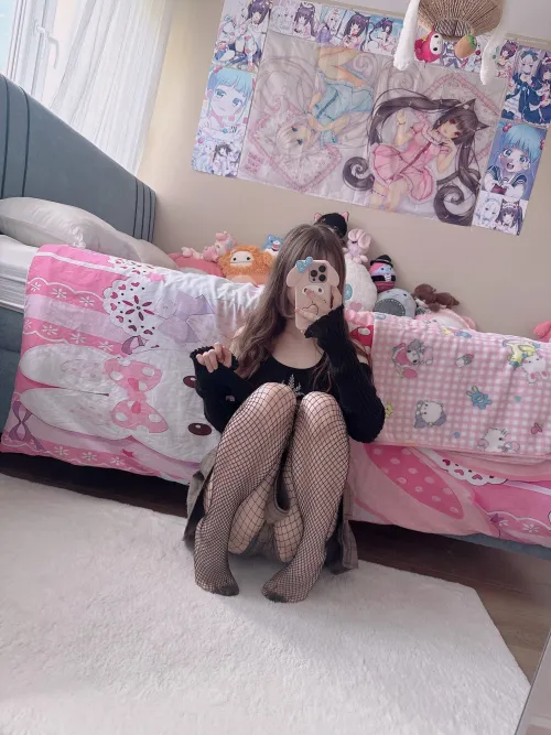 adorable toy with a dark side >3<