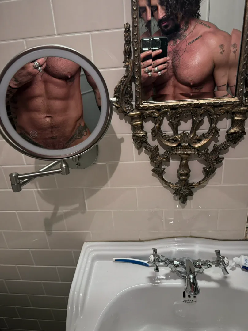 Am I your type of yummy gay bro?