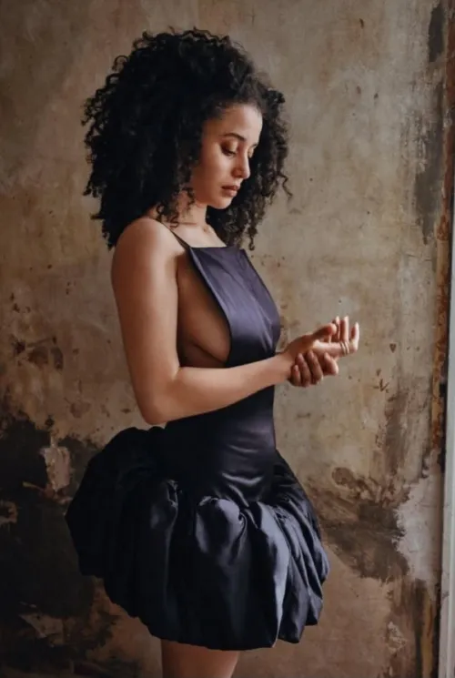 Chase Infiniti's sideboob