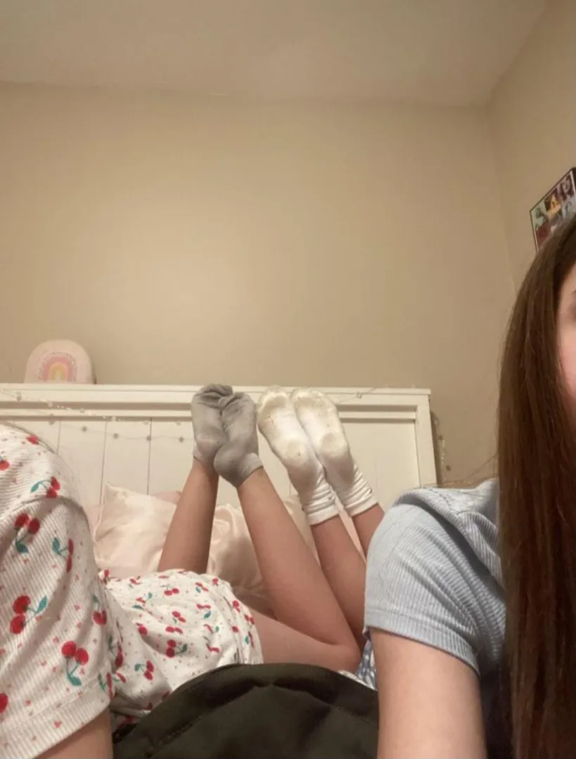 Dm para comprar calcetines usados