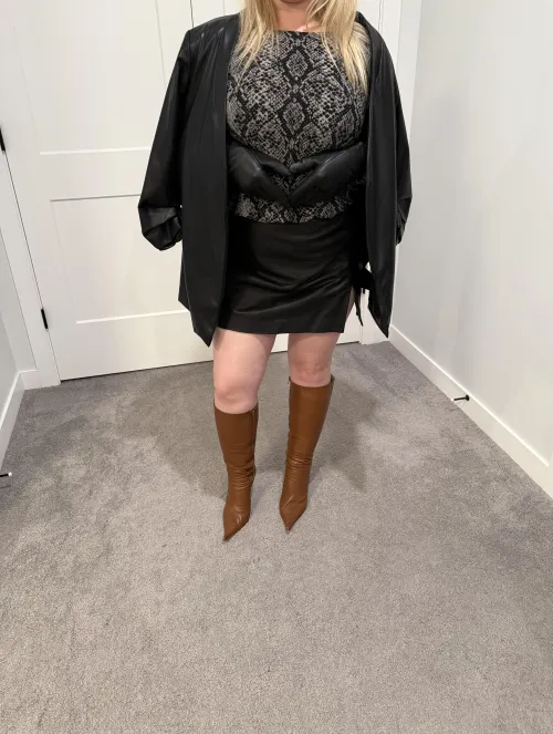 Everyone’s switching to light spring outfits… and I’m still stepping out in leather and metal-tipped Santa Cruz boots. Too much for the season, or just right?