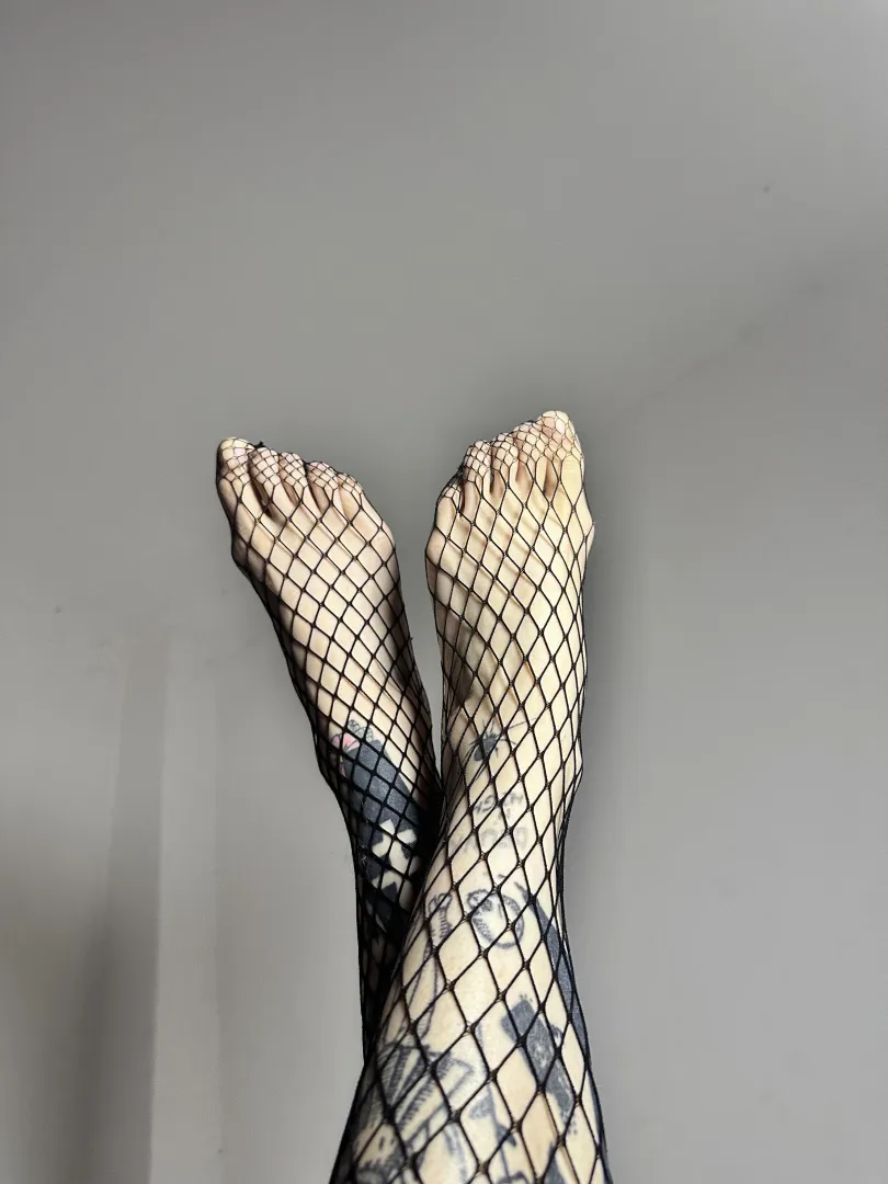 Fishnets and tatts