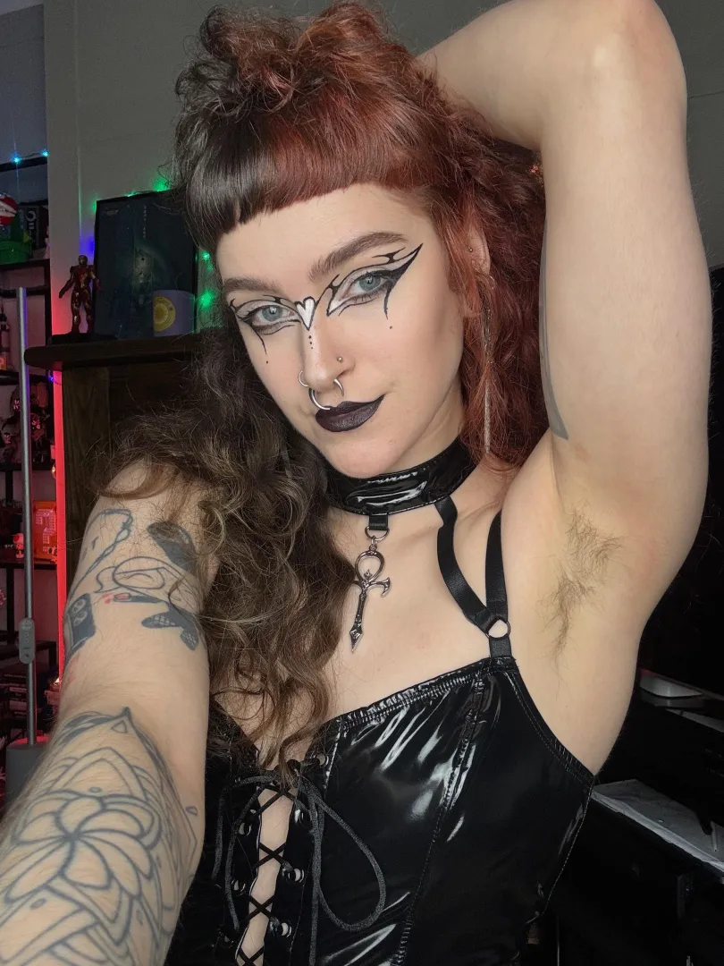 Goth pits are the best pits ;)