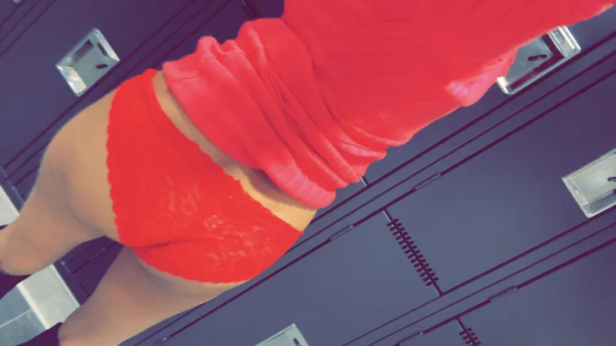 Hii I’m Priya! Your Surrey slut [F].