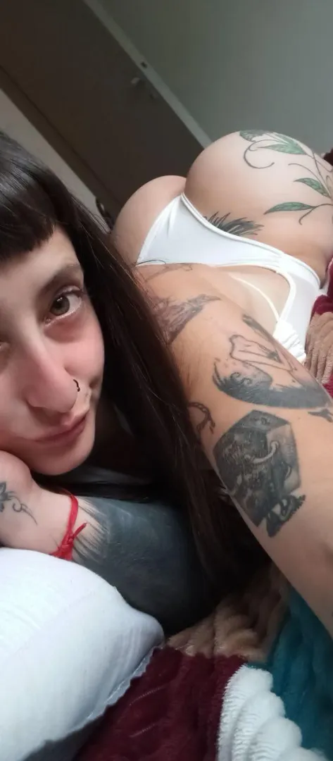 I bet you're dying to see me from behind 