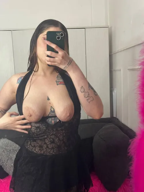 i’m better behind a screen… wanna find out why?