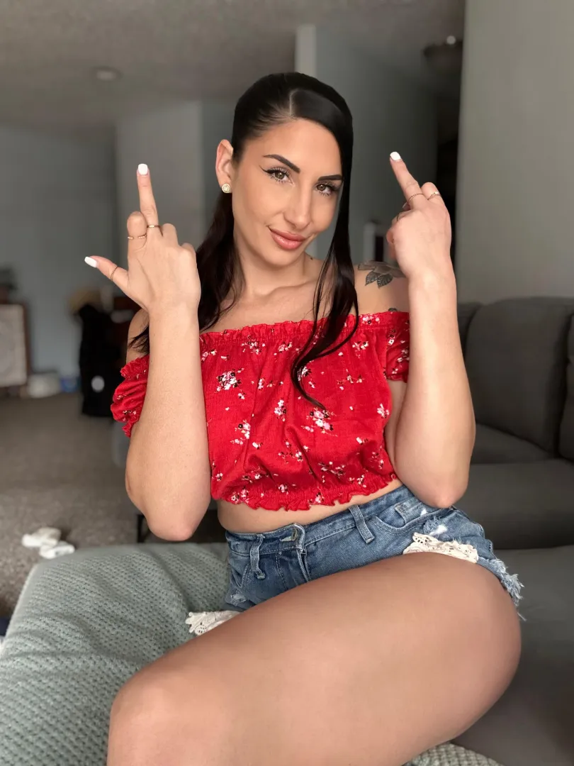 I’m the domme you’re the sub!