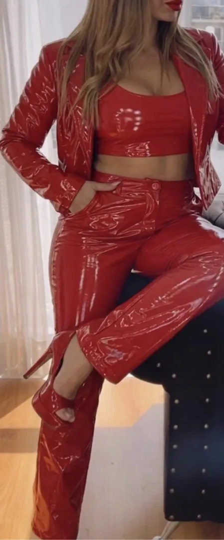 Imagine where that heel could go.