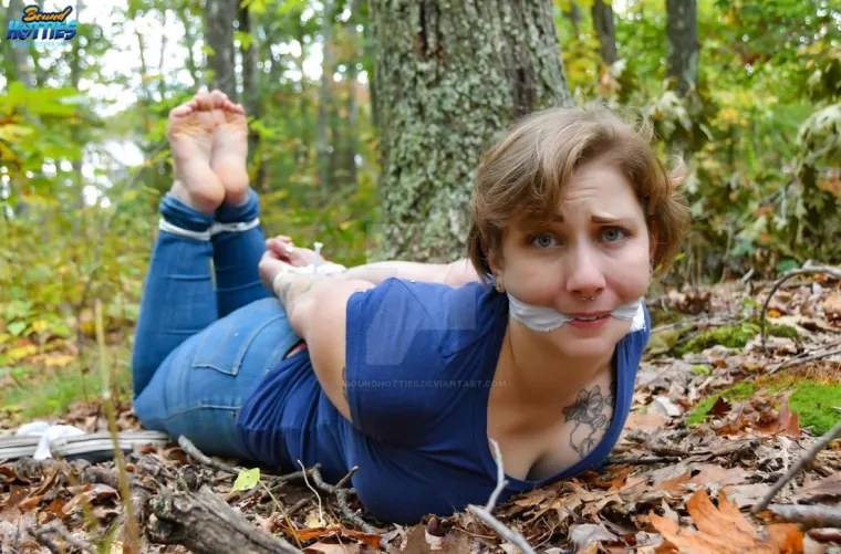 Knot tying  for scouts with Den Mother Maddox