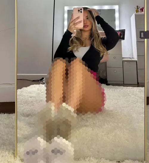 Mirror, mirror on the wall, do betas deserve to look at dirty socks?