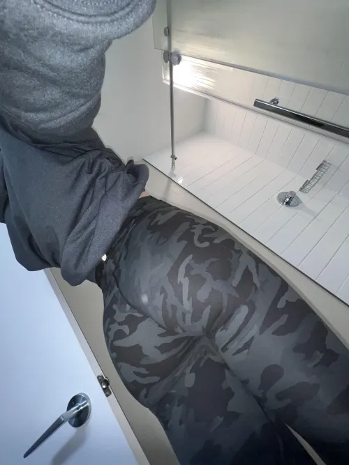 No better feeling then leggings on freshly shaved legs 