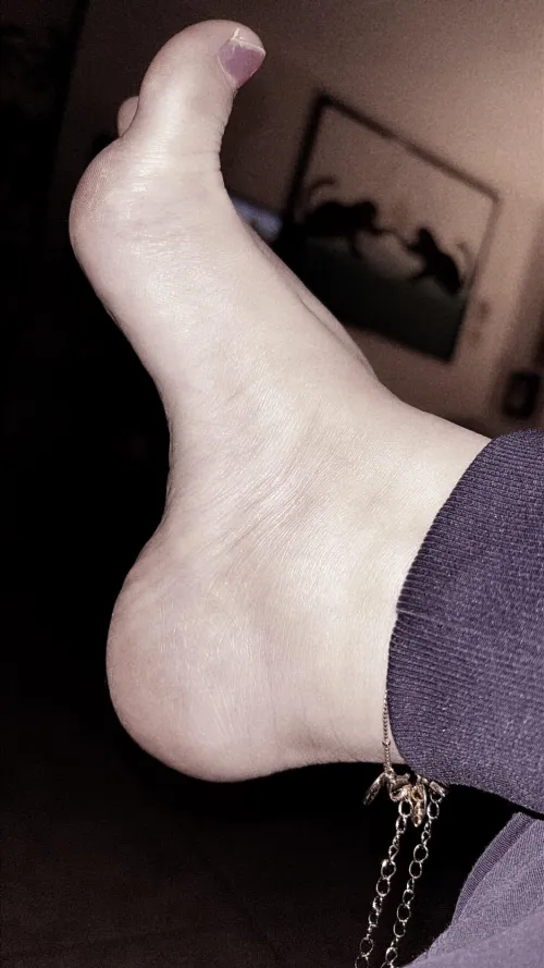 Simping for feet like the loser you are. Pay my Venmo for the privilege, simp [oc]
