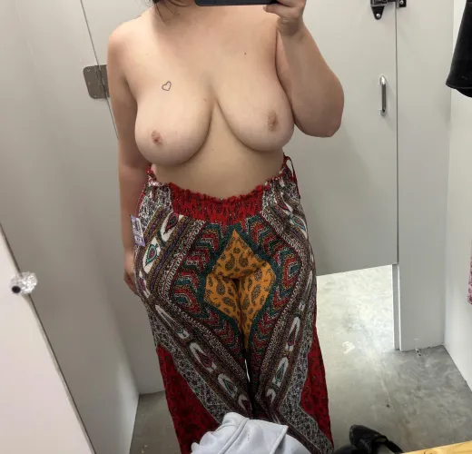 Sneak peak from the dressing room (;