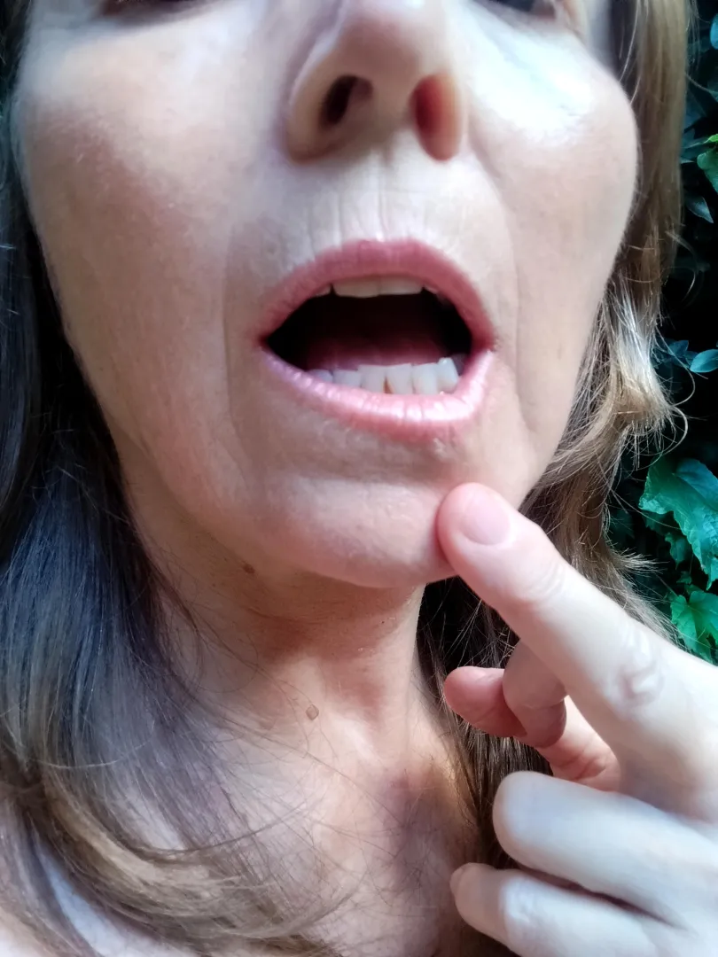 Tell me if you would kiss them