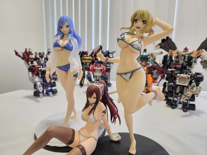 The sexy Lucy, Erza and Juvia figures
