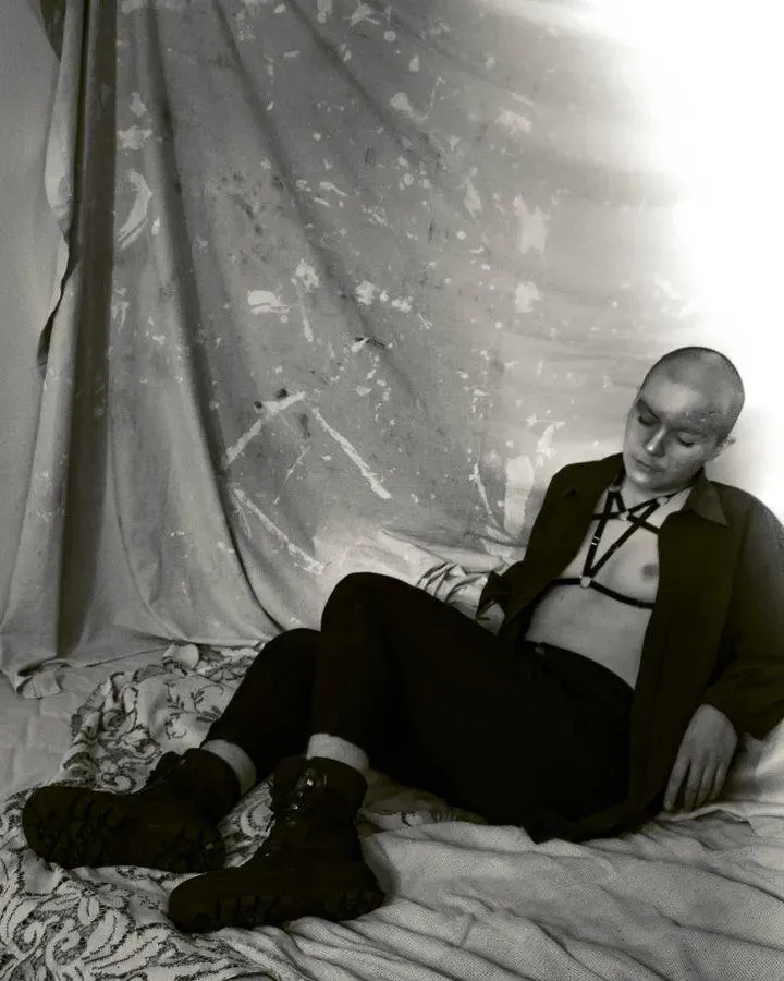 Topless + harness throwback to 2019. ❤️‍