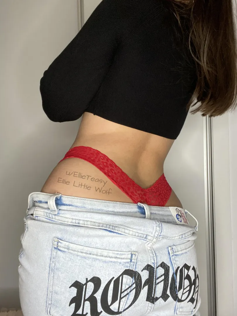 Walking to class with my strings fully out.. confidence level 1000