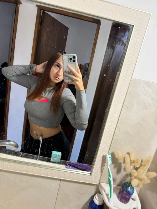 Würdest du nach der Arbeit ein Dorfmädchen Teenie ficken? (mich) 