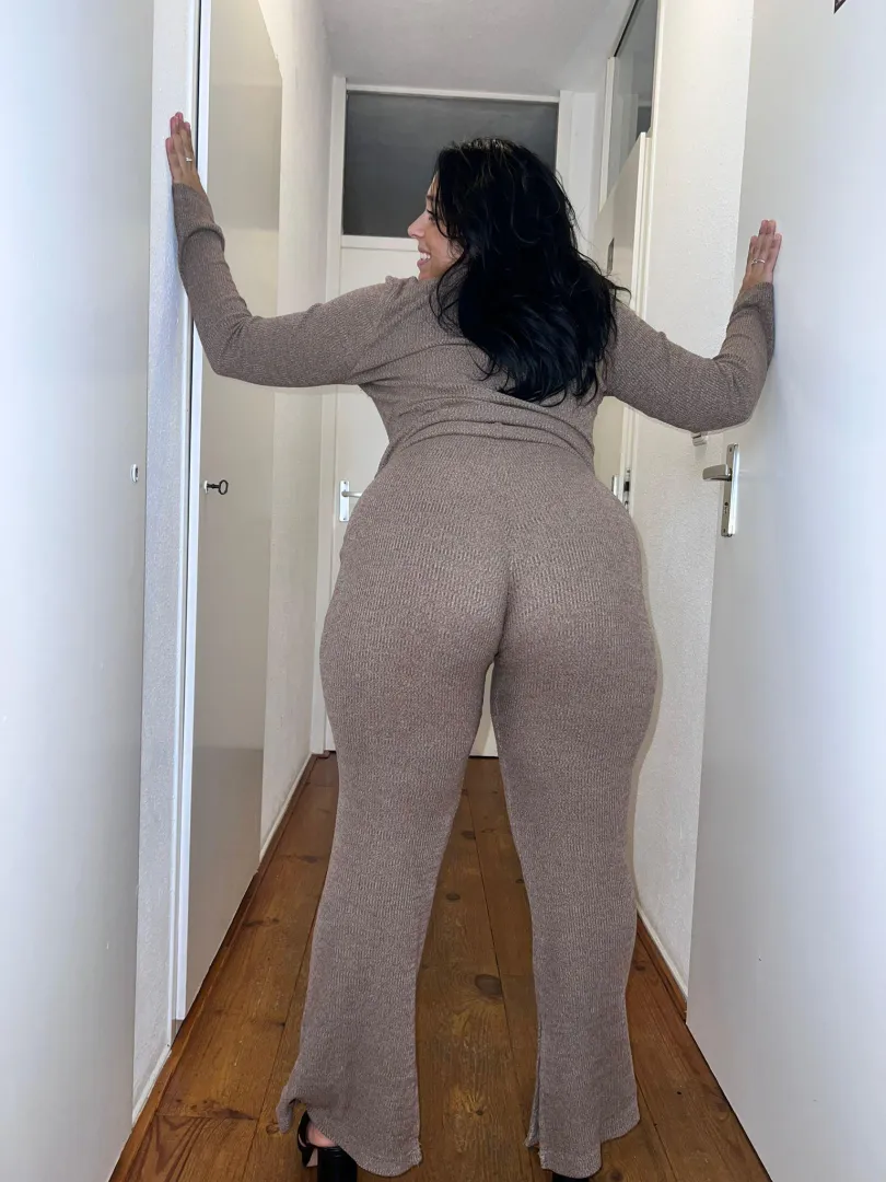 Yeah, I am married, but that does not stop me from being a total tease.