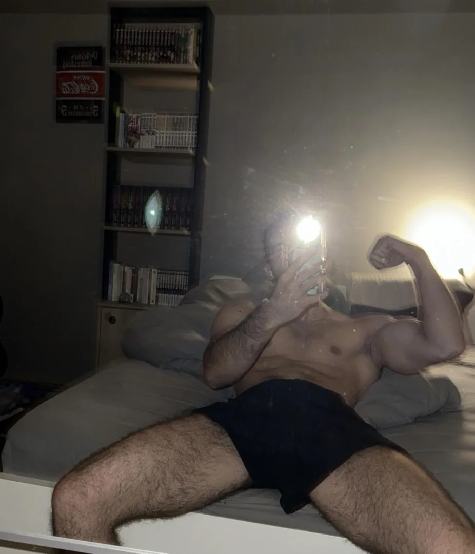 20m French thick bwc. Let me outsize you and fill up my trophy case. (Tired of winning lol)  