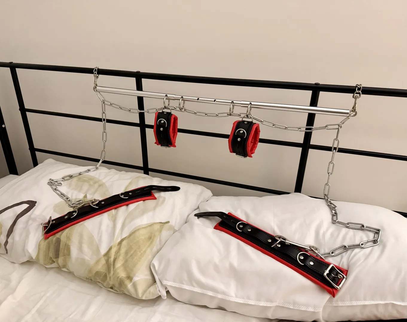 Ad-hoc restraints from spreader bar and some leg/hand cuffs
