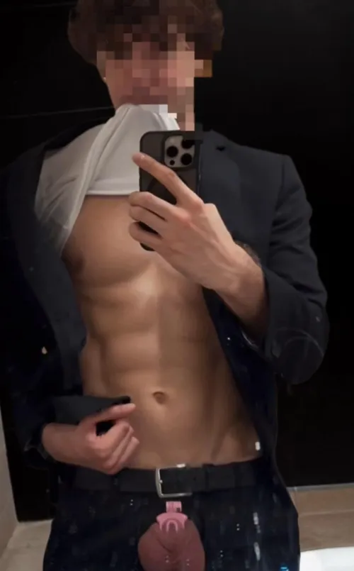 Alphasub caged and flexing. Before going to see my good bois