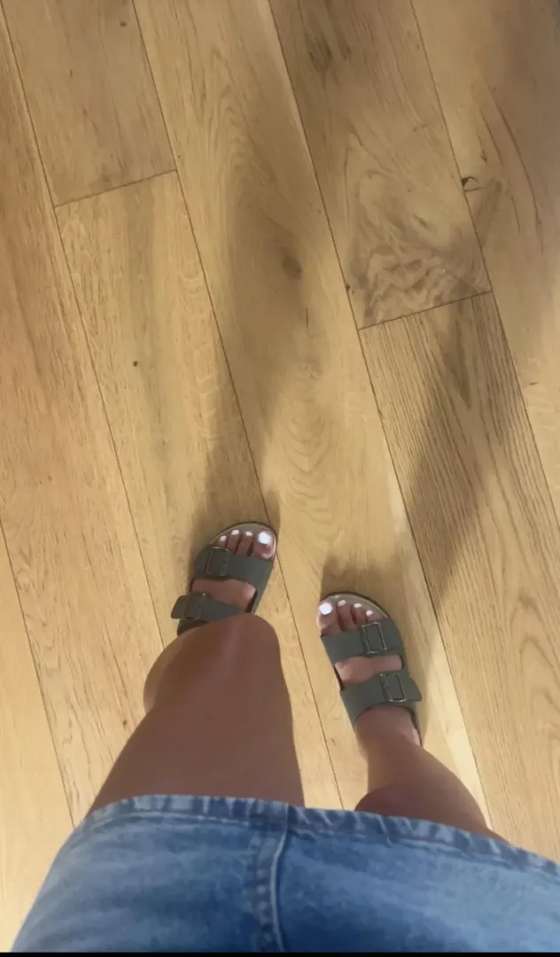 Any feet lovers here?