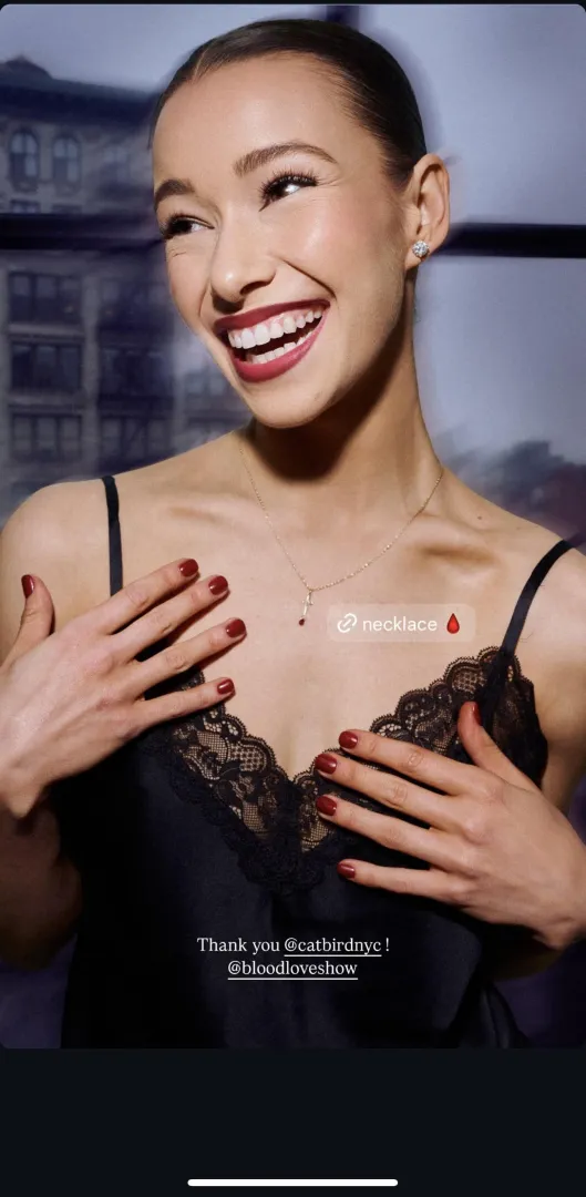 Ava Noble looking great in black and gold (and a little red).